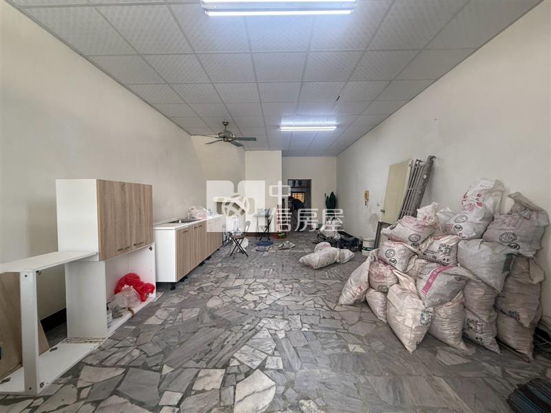 勝利路4樓透天店住房屋室內格局與周邊環境