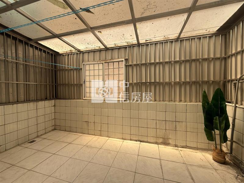 勝利路4樓透天店住房屋室內格局與周邊環境