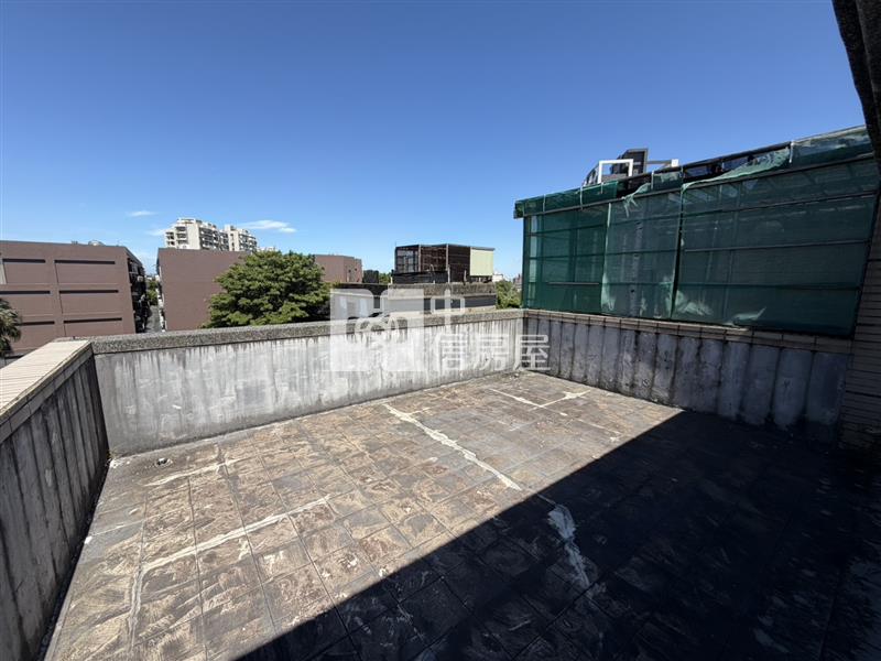 近平鎮東安學區邊間透天房屋室內格局與周邊環境
