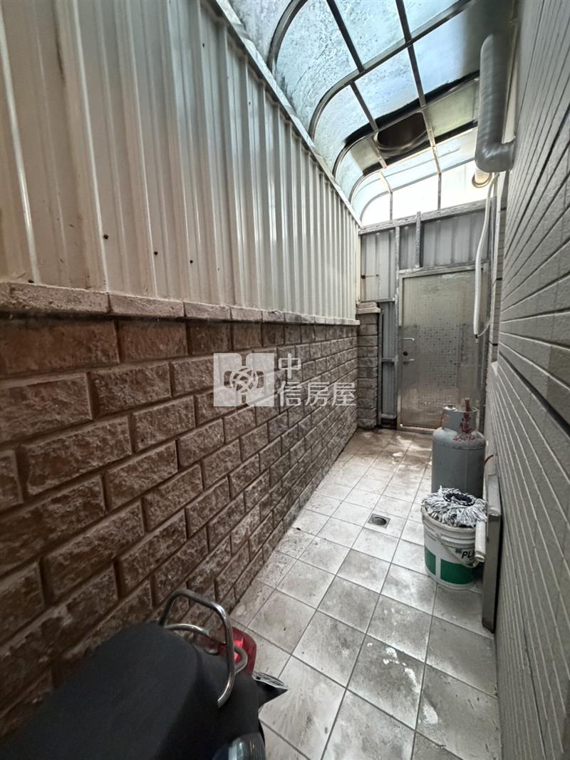 近平鎮東安學區邊間透天房屋室內格局與周邊環境
