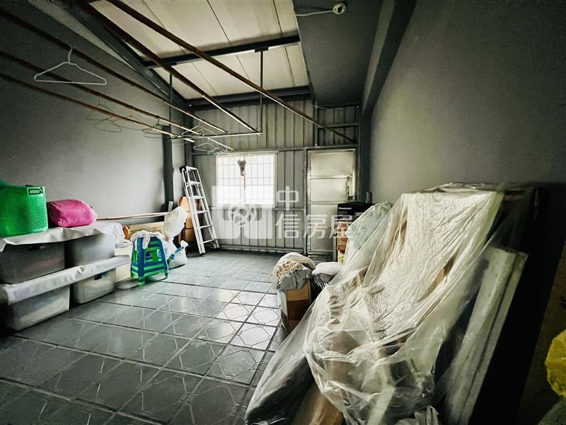 頭份近尚順前庭車位透天房屋室內格局與周邊環境