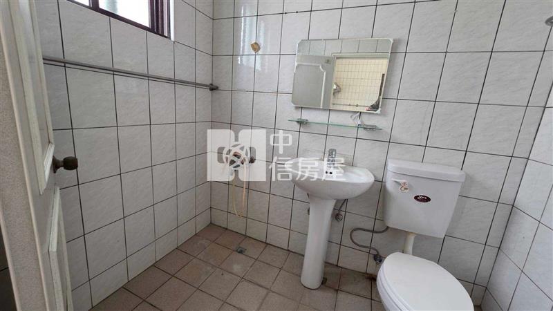 桃園中路特區旁低總價大4房房屋室內格局與周邊環境