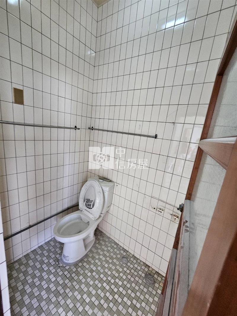 中路特區旁大空間公寓房屋室內格局與周邊環境