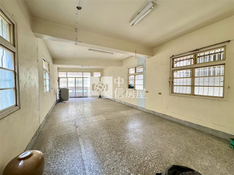 草屯正義街大透天房屋室內格局與周邊環境