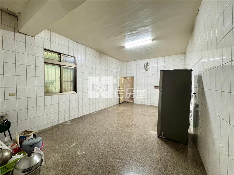 草屯正義街大透天房屋室內格局與周邊環境