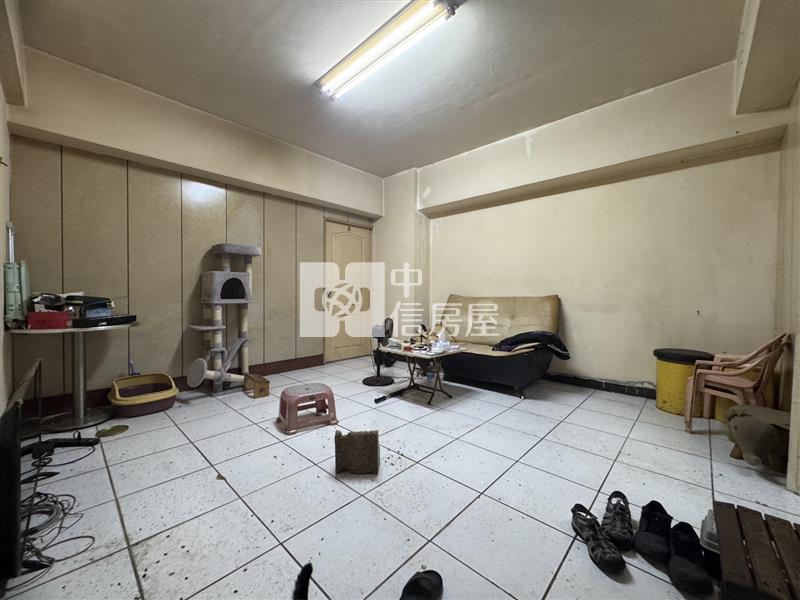 【安家】台中崇光國小1+2樓店面房屋室內格局與周邊環境