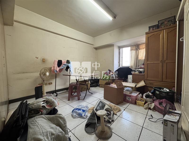 【安家】台中崇光國小1+2樓店面房屋室內格局與周邊環境