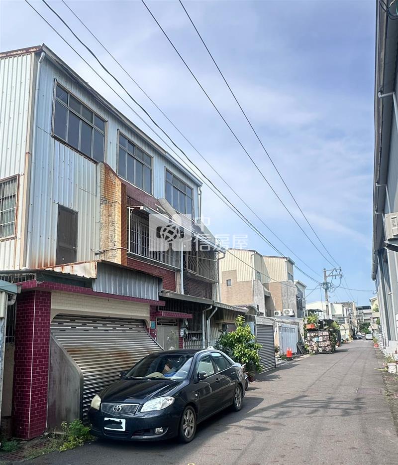 海佃國中大面寬朝南車庫透天房屋室內格局與周邊環境