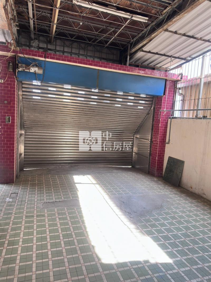 海佃國中大面寬朝南車庫透天房屋室內格局與周邊環境