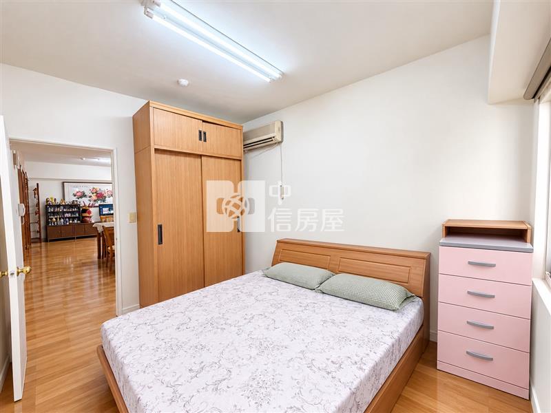 漢口國中寶璽皇冠3+1房車位房屋室內格局與周邊環境