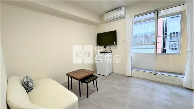 富強街電梯收租套房2F房屋室內格局與周邊環境