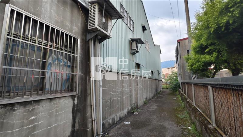 中正路大空地房屋室內格局與周邊環境