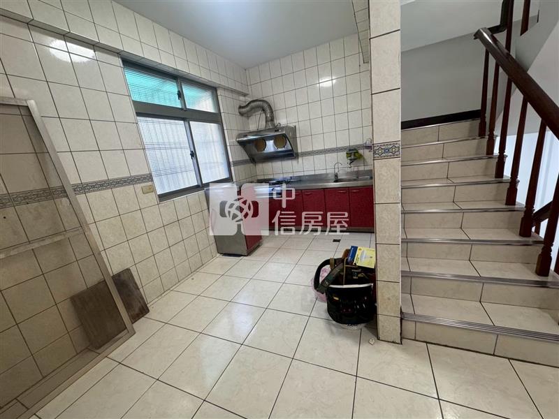 平鎮山仔頂美透天房屋室內格局與周邊環境