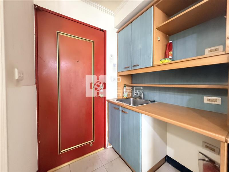 健康路有陽台套房房屋室內格局與周邊環境