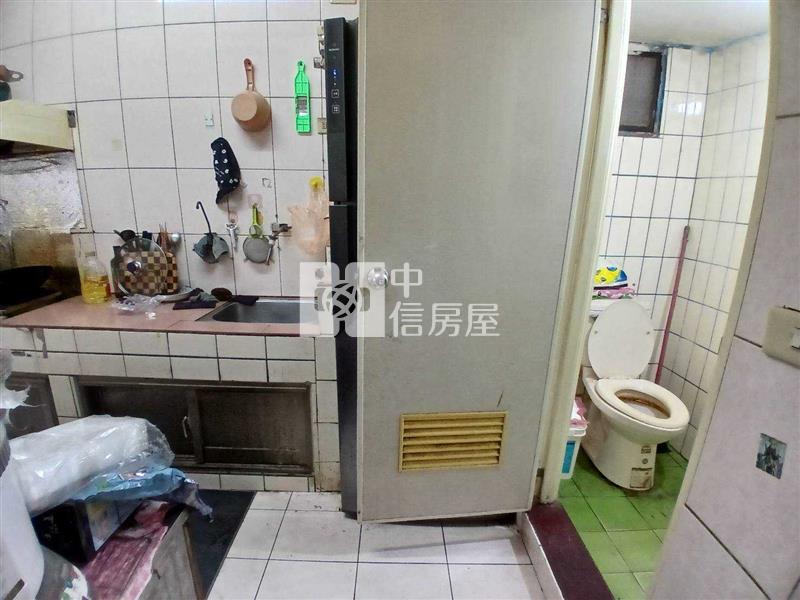 祥安國小邊間透天房屋室內格局與周邊環境