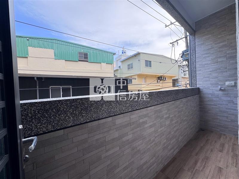 文山國小翻新車庫透天房屋室內格局與周邊環境