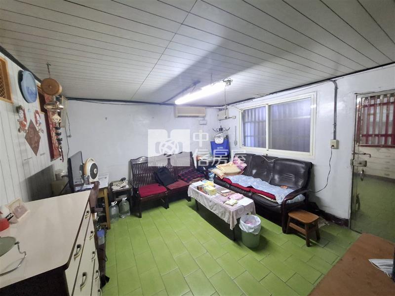中山東路四段|買地送合法老屋房屋室內格局與周邊環境