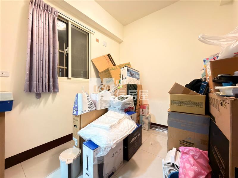 平鎮山仔頂家樂福旁邊間美透天房屋室內格局與周邊環境