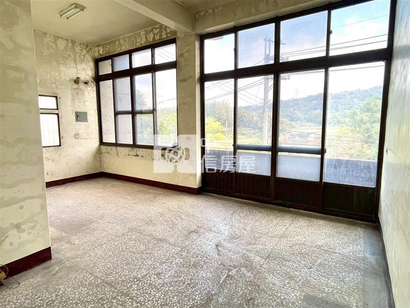 關西台3線合法農舍房屋室內格局與周邊環境