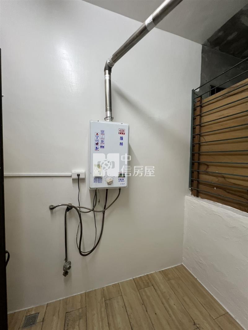 近正義車站臨義勇路1、2樓店住房屋室內格局與周邊環境