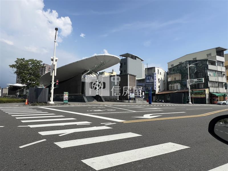 近正義車站臨義勇路1、2樓店住房屋室內格局與周邊環境