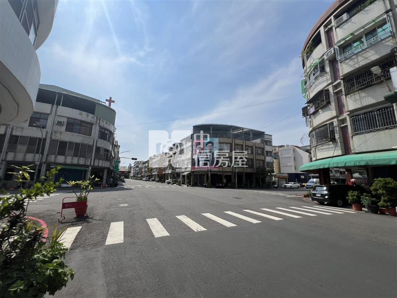 近正義車站臨義勇路1、2樓店住房屋室內格局與周邊環境