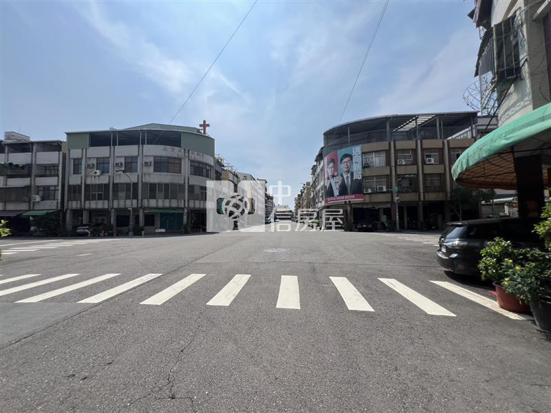 近正義車站臨義勇路1、2樓店住房屋室內格局與周邊環境