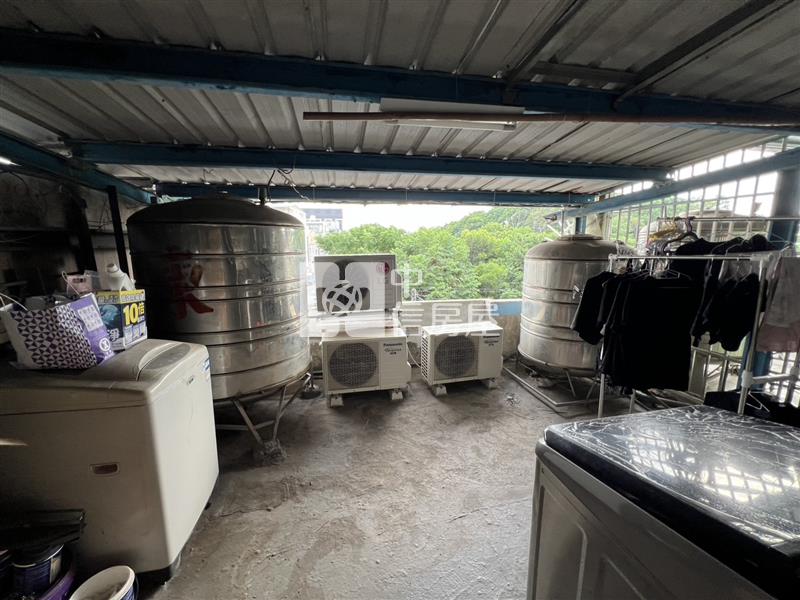 龍岡忠貞商圈活巷美透天房屋室內格局與周邊環境