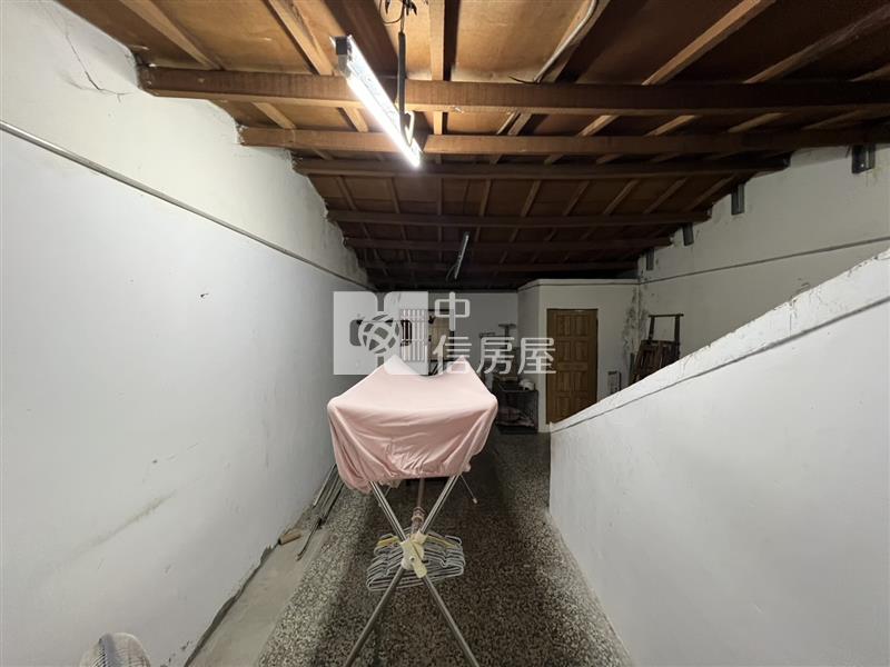 龍岡忠貞商圈活巷美透天房屋室內格局與周邊環境