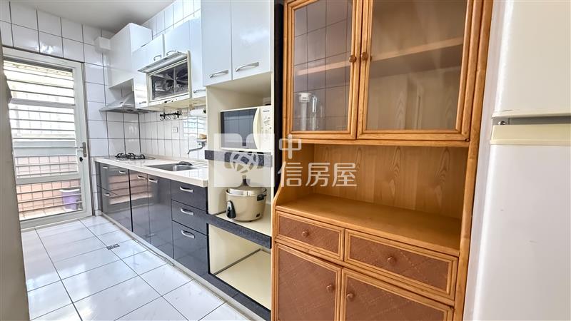 文心青邁大三房車位(專任)房屋室內格局與周邊環境