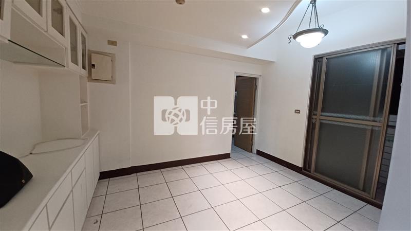 大湳商圈.置地生活旁巴黎世家三房車房屋室內格局與周邊環境
