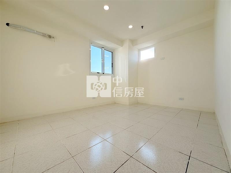 友愛商圈平車美三房房屋室內格局與周邊環境
