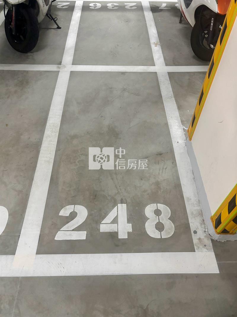 台南高鐵輕齡平車新裝潢電寓房屋室內格局與周邊環境