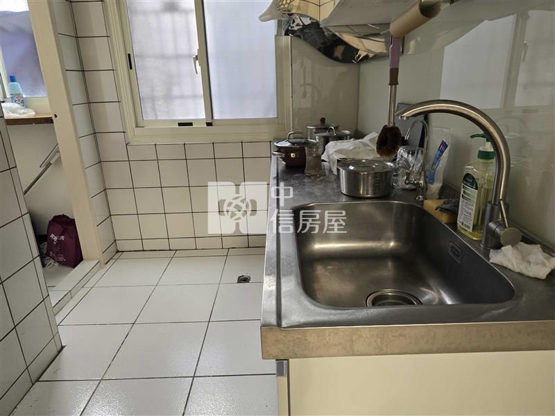 近中壢交流道電梯3房房屋室內格局與周邊環境