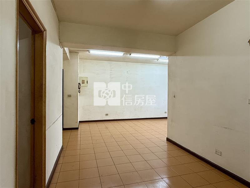 開價社區最低★莒光新城三房★北區中國醫藥大學房屋室內格局與周邊環境