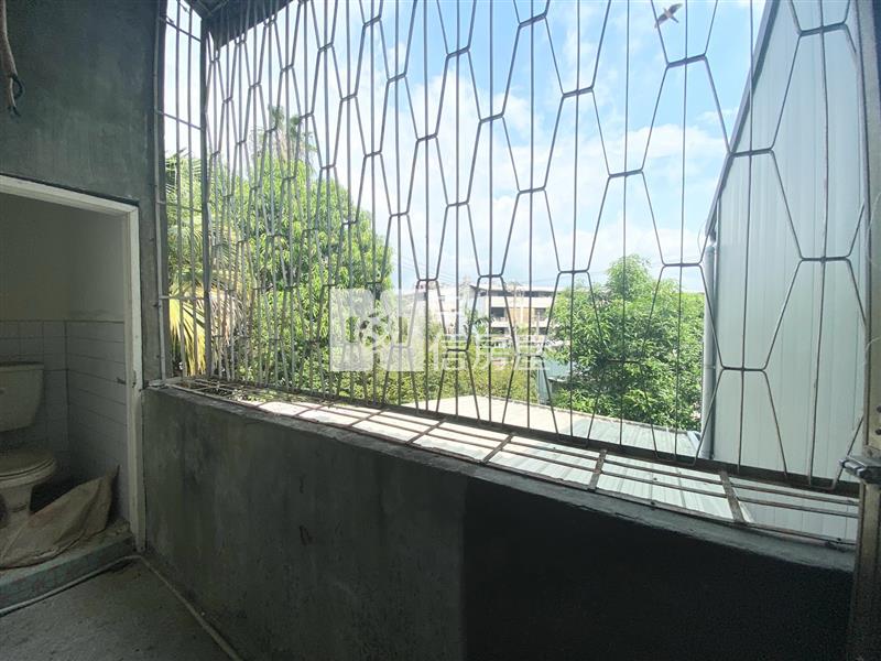 東山商圈低總價透天房屋室內格局與周邊環境