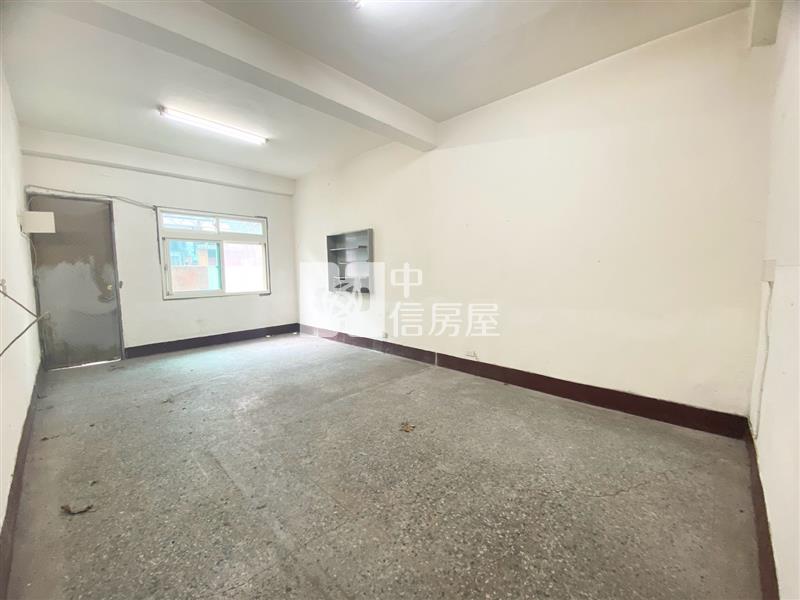 東山商圈低總價透天房屋室內格局與周邊環境