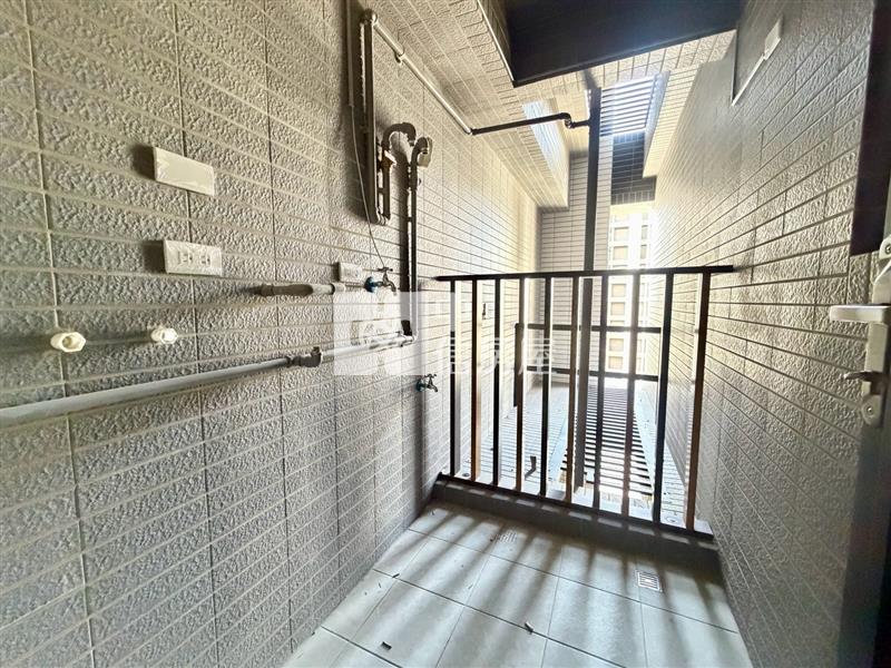 精匠56N三房平車房屋室內格局與周邊環境