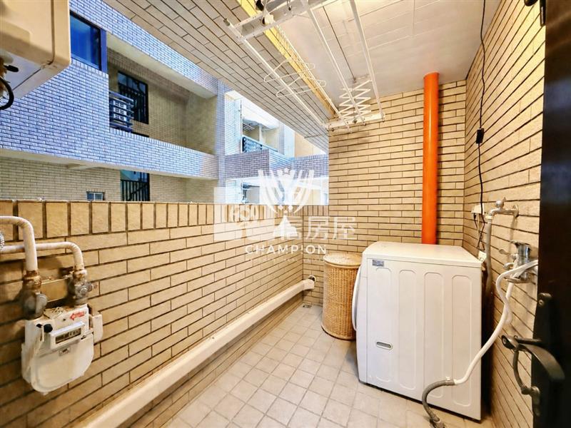【冠軍商仲】微笑預算救星‧實品屋房屋室內格局與周邊環境