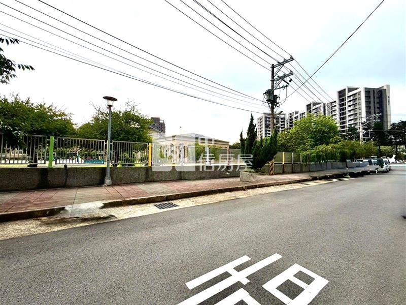 鑫聖中信-楊梅瑞梅國小旁整新美透天房屋室內格局與周邊環境