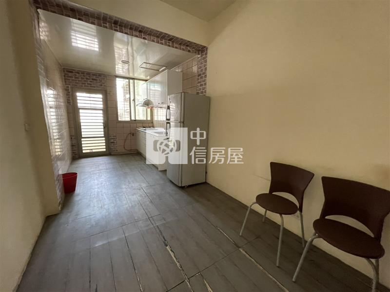 【安家】中壢戶政新街國小三房平面車位房屋室內格局與周邊環境