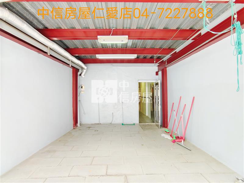 南郭車庫美透天房屋室內格局與周邊環境