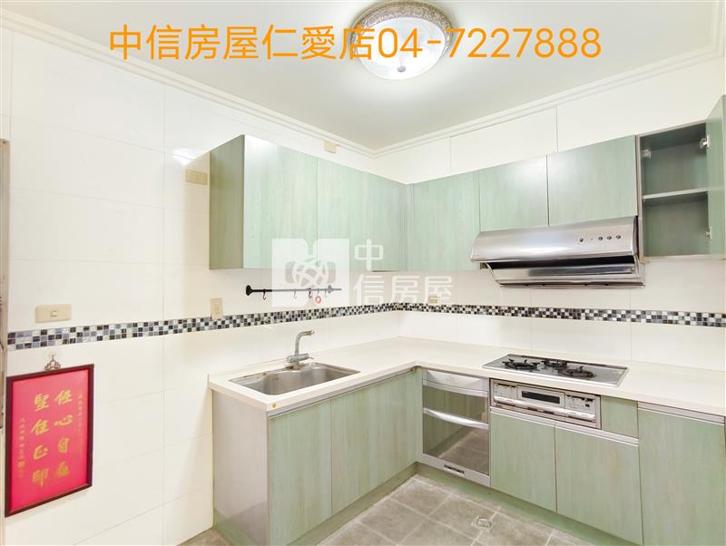 南郭車庫美透天房屋室內格局與周邊環境