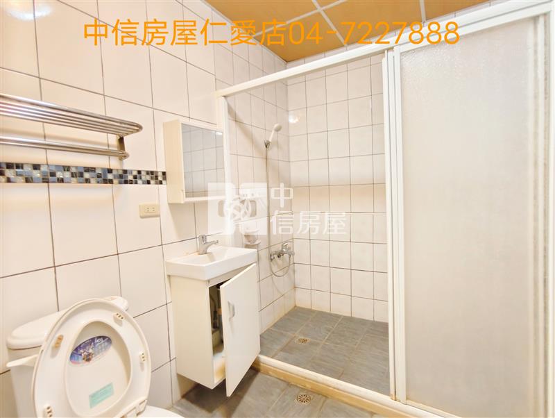 南郭車庫美透天房屋室內格局與周邊環境