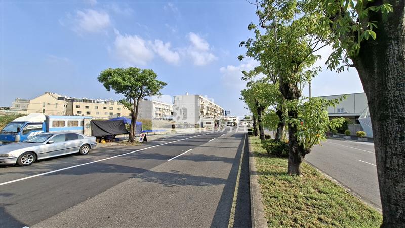 仁德中正路正路面建地房屋室內格局與周邊環境