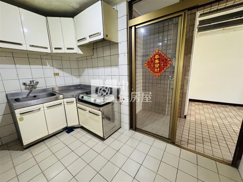 近海華SOGO住辦二樓｜近A21房屋室內格局與周邊環境