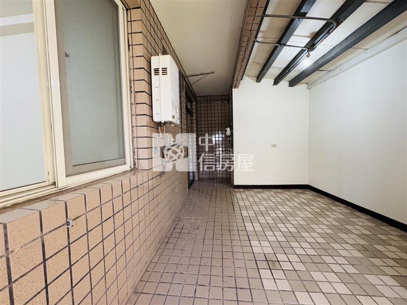 近海華SOGO住辦二樓｜近A21房屋室內格局與周邊環境