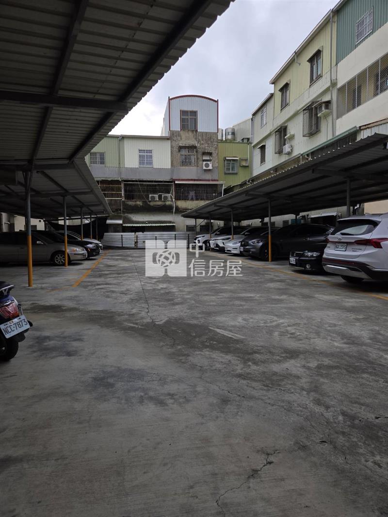 台南歸仁大吉稀有優值建地房屋室內格局與周邊環境