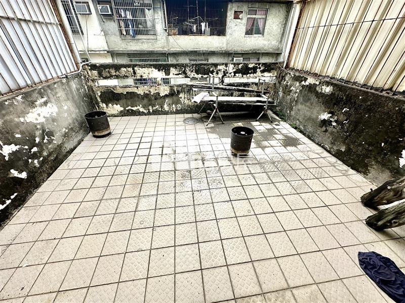 太原園道靜巷車庫懷舊透天房屋室內格局與周邊環境