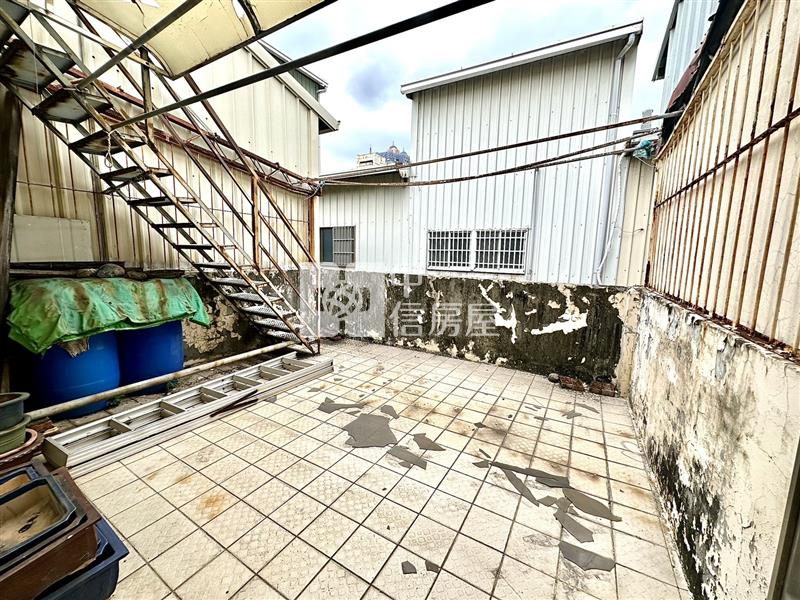 太原園道靜巷車庫懷舊透天房屋室內格局與周邊環境